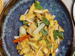 -半山腰·云南菜(侨福芳草地店)
