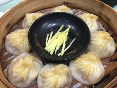 蟹黄汤包-食惠里小笼包面馆(越秀店)