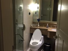-宜昌均瑶国际酒店(宜昌CBD购物中心夷陵广场店)