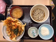 豪华天妇罗-天ぷら定食まきの(難波千日前店)