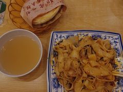 -郑家山村凉皮 肉夹馍 油泼面