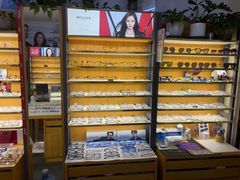 -优医视平价眼镜蔡司依视路折扣工厂店(十里堡店)