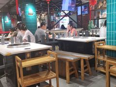 大堂-钢管厂五区小郡肝串串香火锅(人民广场店)