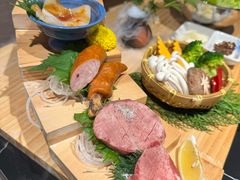 -山川小町·极番烧肉(新地假日广场店)