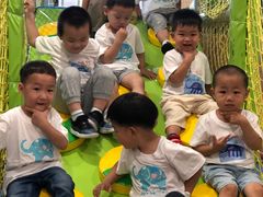 -爱乐梵国际儿童教育中心(古美店)