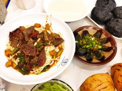 -李与白包子铺(桐梓林店)