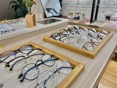 -悦目眼镜(蔡司战略合作门店)