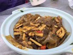 酸萝卜炒苕皮-小民大排档(光谷店)