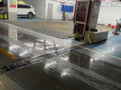 -上海绿地缤纷广场-停车场