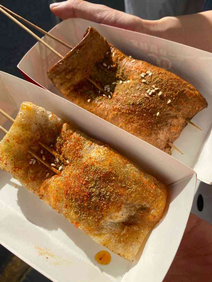 陈记苕皮豆干-"抢人啊抢人啊真的太贵了,重庆2块一串还巨.