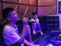 -歌韵量贩式KTV