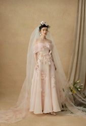 -雪中彩影婚纱摄影·微光艺术中心