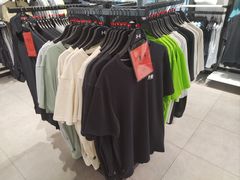 -UNDER ARMOUR(新燕莎奥莱店)