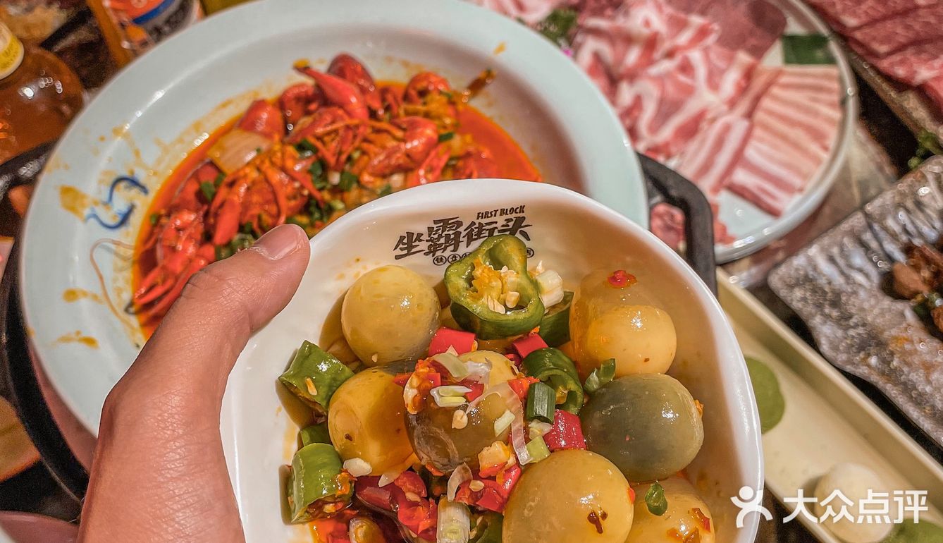 人均50的铁盘排酸肉烤肉，游戏机玩到爽