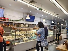 -白玉兰食品(中山公园龙之梦店)