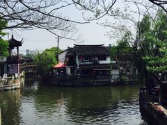 -唔呶喔哩酒家(生产街店)