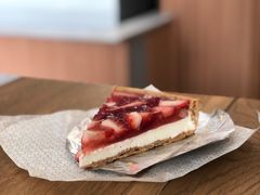 草莓奶冻派-Pie Bird(新闸路店)