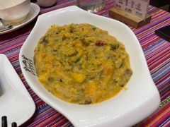 -香巴拉云南餐厅(华莱坞店)