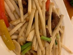 花生苗炒牛柳-朱仔记食府(江南大道店)