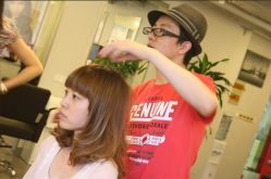 克力老师造型中......-雅仕 HAIR SALON 美发沙龙