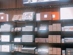 -Laderach 莱德拉(上海环贸iapm店)