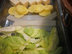 -超越炭火牛蛙火锅鸡(河东店)