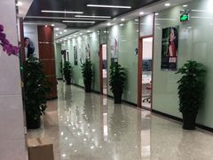 -茂菊口腔连锁(浦东南路店)