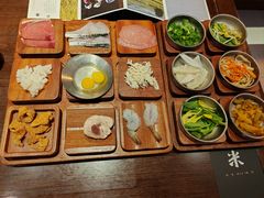 -银米·云南传统过桥米线(双廊黑金冠店)