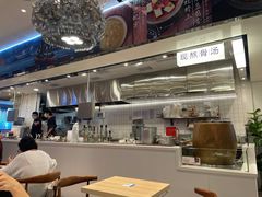 -俏凤凰(美林M·LIVE天地东座店)