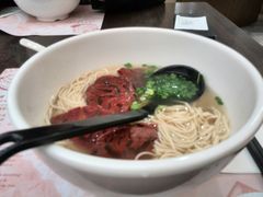 牛肉面-翡翠拉面小笼包(机场DFS店)