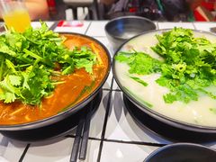 浓汤鱼汁小锅米线-肥汁米蘭香港米线(长宁来福士店)