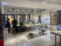 -宏宇眼镜蔡司依视路折扣店(兆佳眼镜城店)