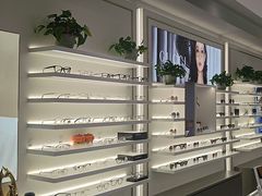 -镜客眼镜(浦江欢乐颂店)