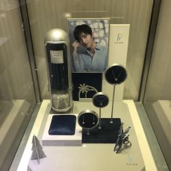 点击看大图 -钻石小鸟钻戒婚戒定制(石路店)