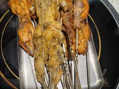 手撕牛蛙-沪小胖·小龙虾·蓝龙王(八佰伴店)
