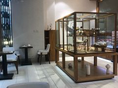 面包甜点陈列柜-西村叔叔的店·面包·甜品·蛋糕(崂山丽达店)