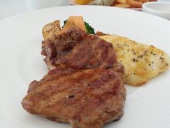 香煎猪扒配拼鳕鱼-天空花园餐吧·生日·团建(南山店)