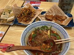-魔都三兄弟酸辣粉·蘸卤炸串(虹桥万科店)