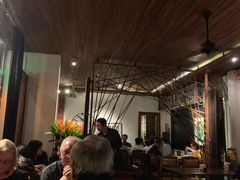 -Cuc Gach Quan Restaurant