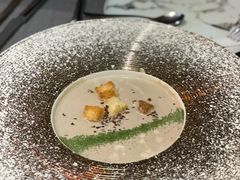 黑松露蘑菇汤-YUE·6·西式融合餐厅(外滩六号店)