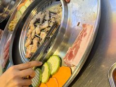 -哈哈碳都·牛肋条无限自助烤肉(台江万达店)