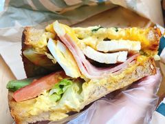 培根鸡肉俱乐部大嘴三明治-星巴克(广州立白中心店)