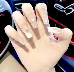 -悦指间美甲美睫