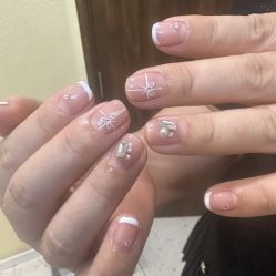 -蜜丝卡伦美甲美睫半永久