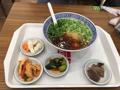 -陇兴楼兰州拉面(西安咸阳国际机场店)