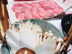 -左庭右院鲜牛肉火锅(金山万达店)