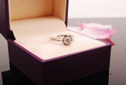 DSC_7775-威德钻石-克拉钻大本营(南京东路店)