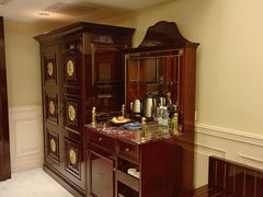 -深圳富苑皇冠假日套房酒店