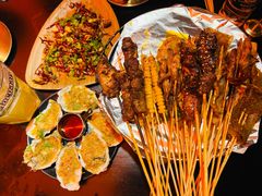 -何师烧烤Pro ·江湖川菜·小龙虾·精酿(太古里旗舰店)