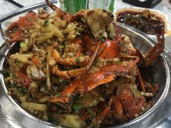 -凤凰路何眼镜香辣蟹(花果园店)
